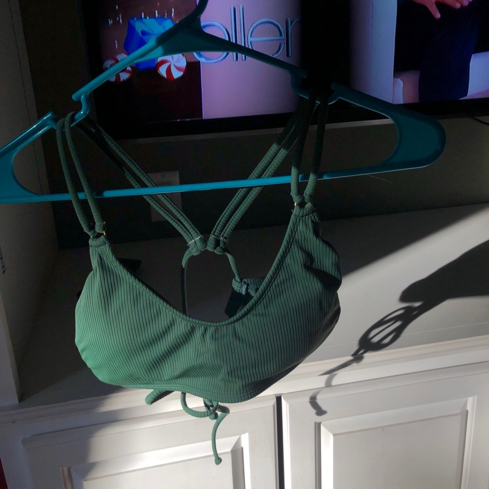 TARGET SWIMSUIT TOP ;